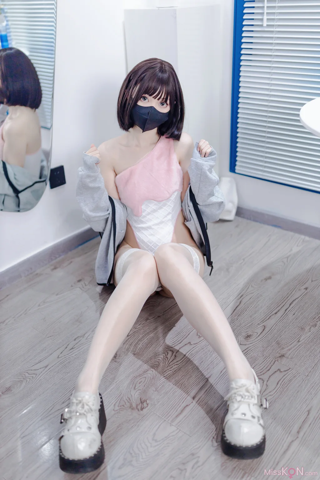Coser@洛桑w伊梓: 甜筒 (40 photos) – Page 2