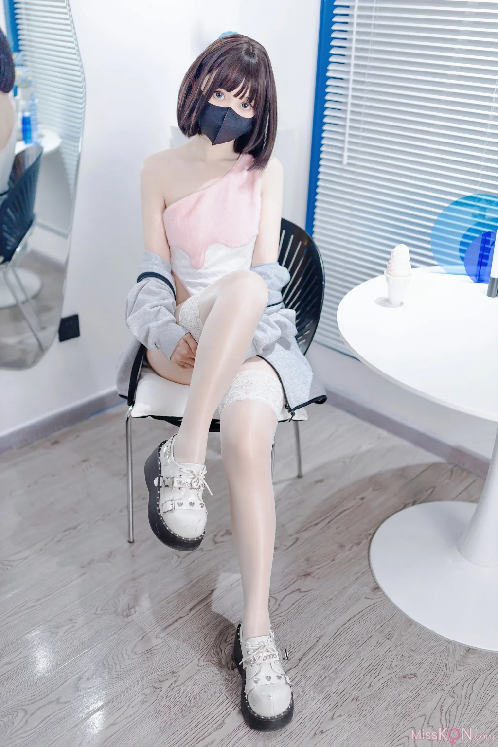 Coser@洛桑w伊梓: 甜筒 (40 photos) – Page 3