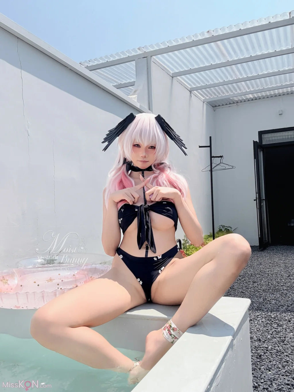 Coser@黏黏团子兔: 08月作品『下江小春 泳装』Honey (96 photos + 2 videos) – Page 3