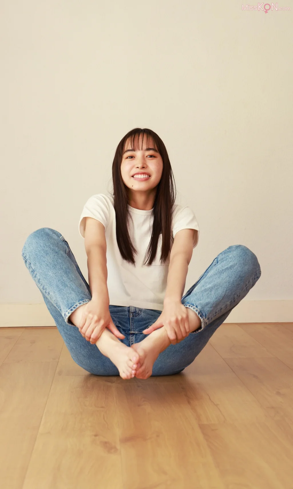 [JP] Hiroe Igeta (井桁弘恵):【デジタル限定】写真集「BE{Free}」 (54 photos)