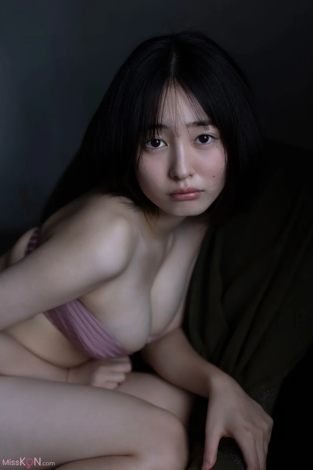 [JP] Miu Shirahama (白濱美兎): FLASHデジタル写真集 ちょっぴりオトナ (71 photos) – Page 3