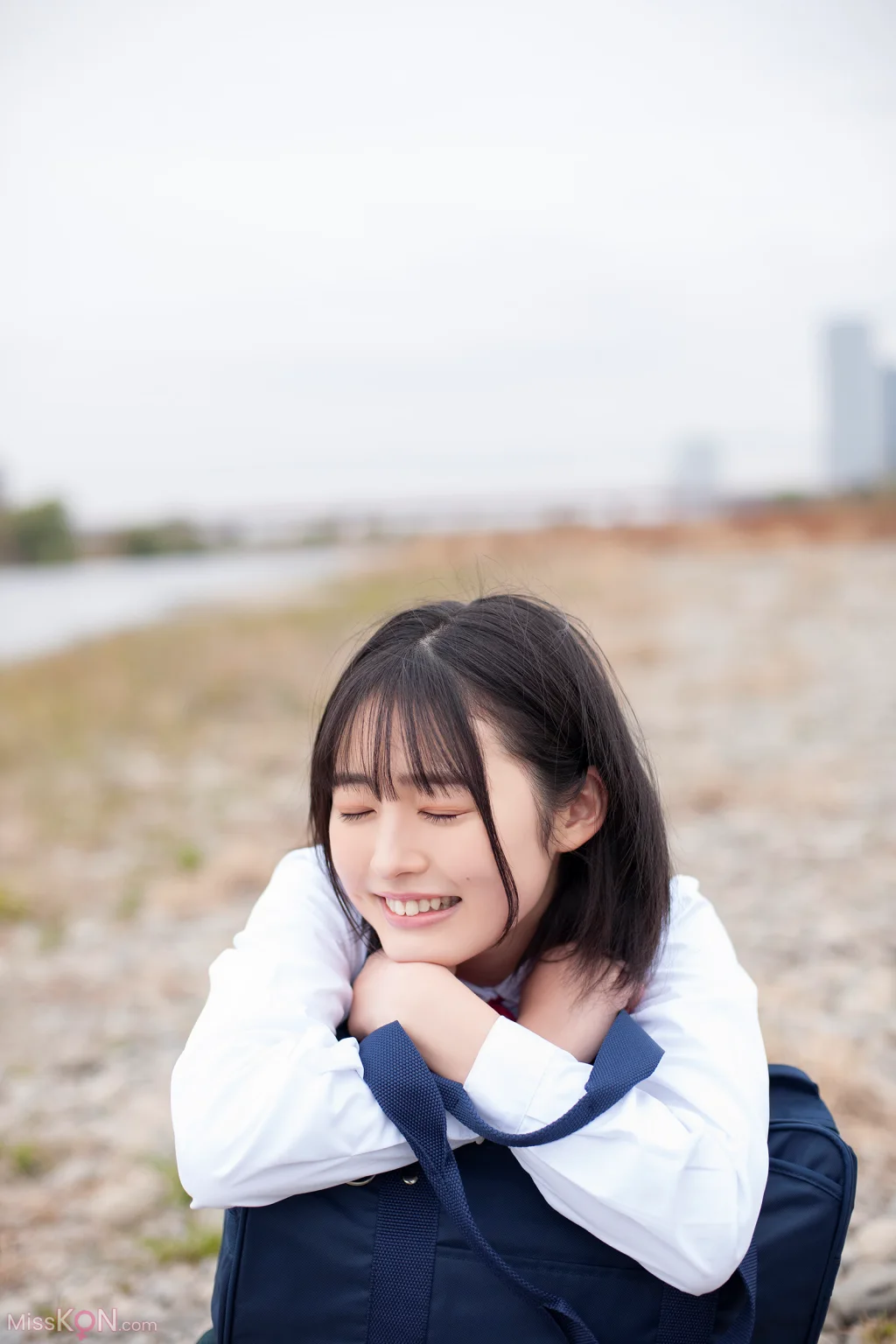 [JP] Miu Shirahama (白濱美兎): 漫画アクションデジタル写真集 「Pure White」 (49 photos)
