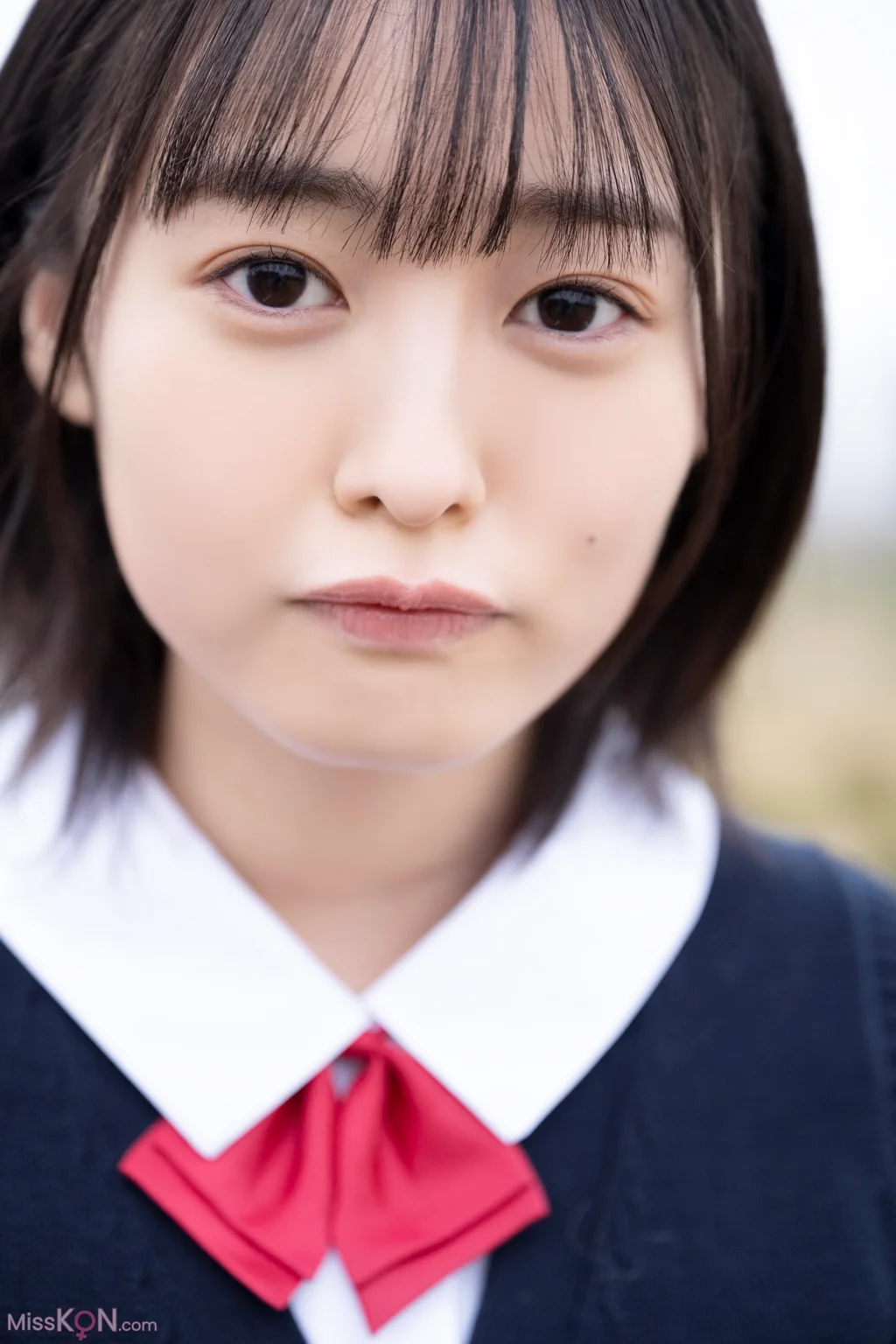 [JP] Miu Shirahama (白濱美兎): 漫画アクションデジタル写真集 「Pure White」 (49 photos) – Page 3