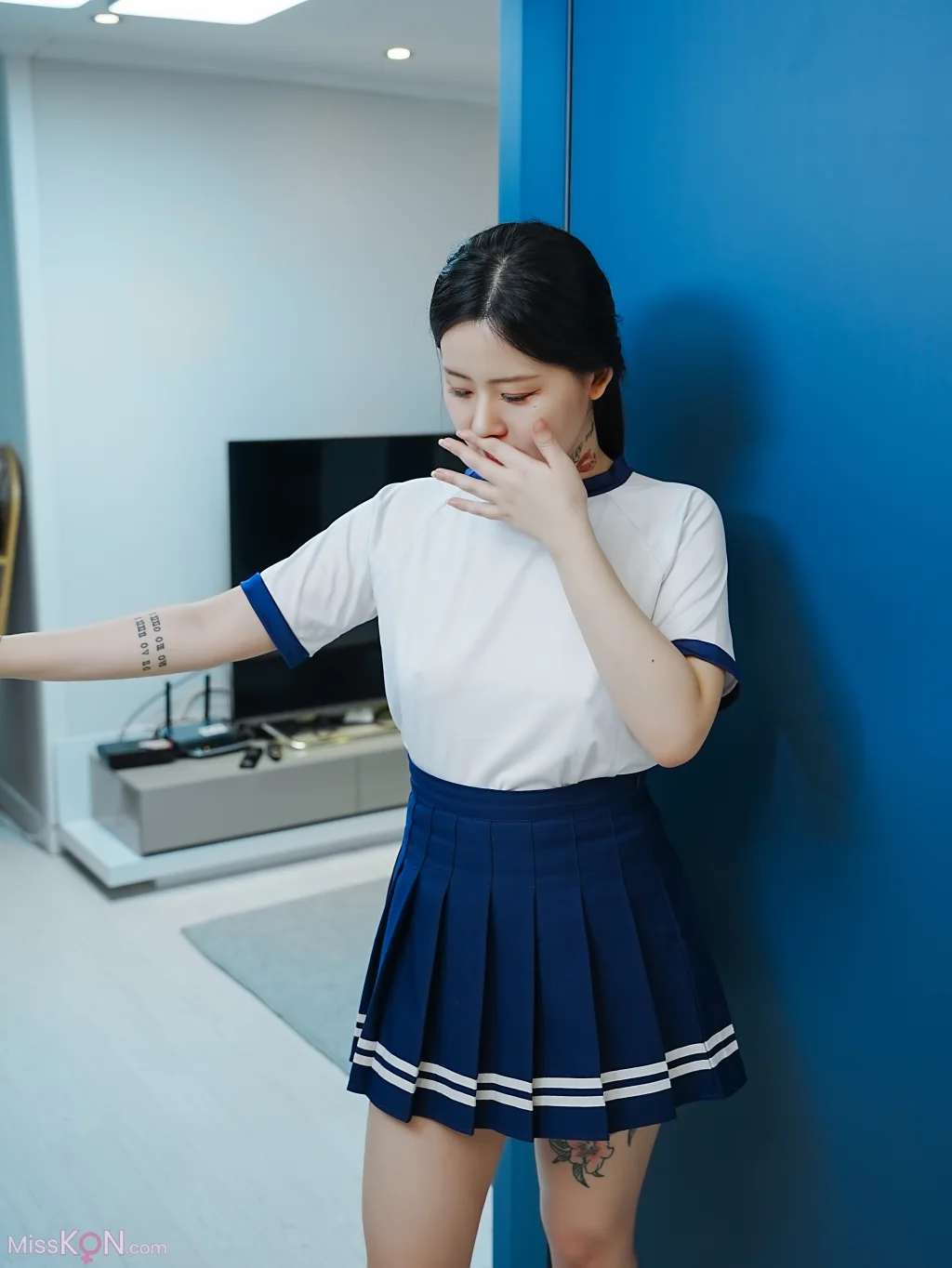 Choi Ri: Vol.01 Bloomers (143 photos + 1 videos)