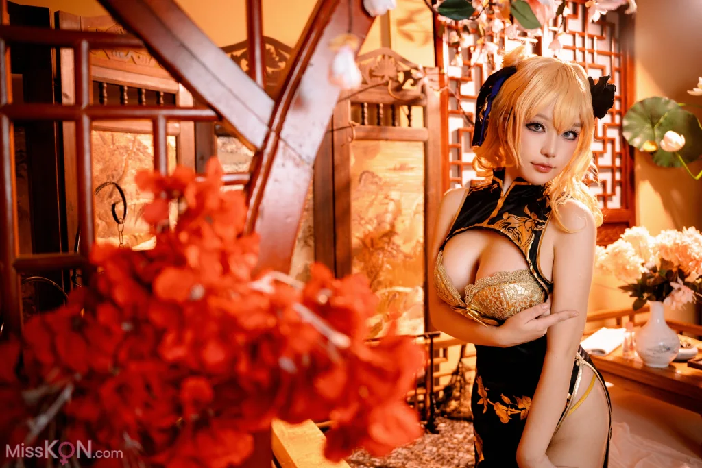 Coser@七七娜娜子: 金莲 (65 photos + 2 videos)