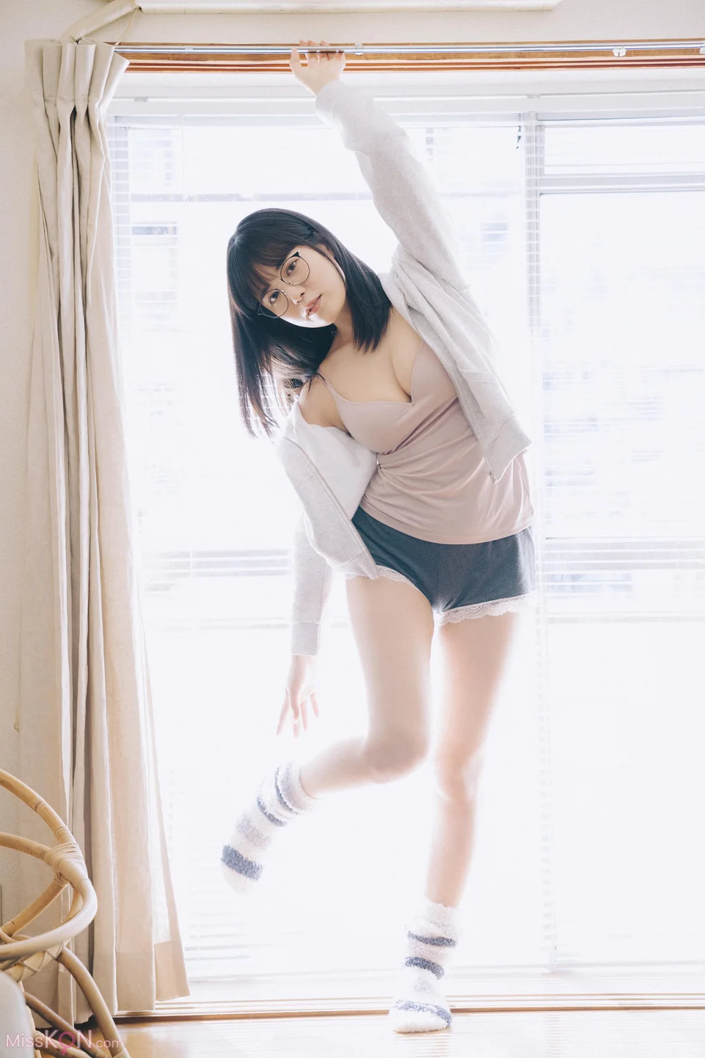 [JP] Shinonome Umi (東雲うみ): 彼女が部屋でしたいこと (ENTAMEデジタル写真集) (58 photos)
