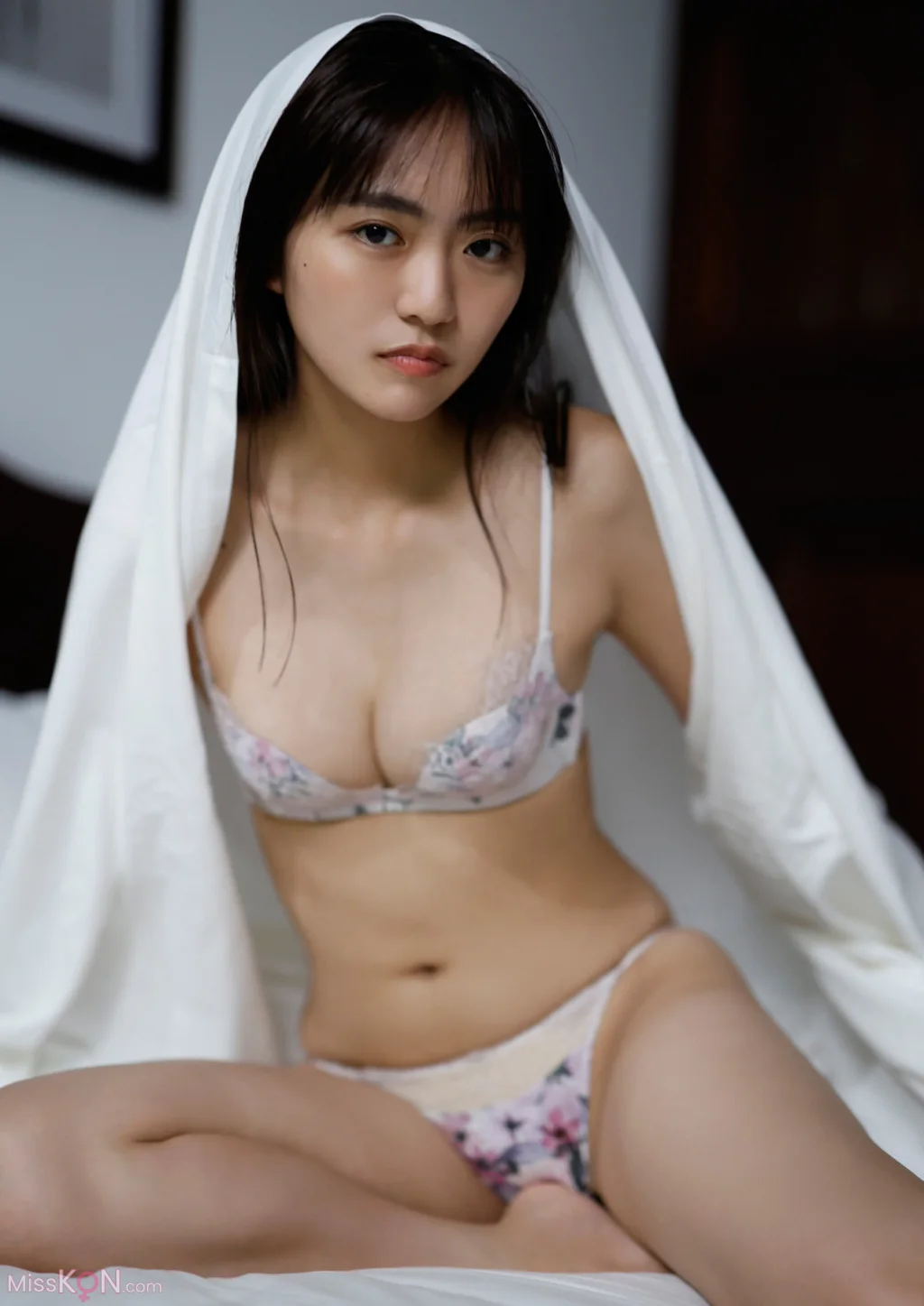 [JP] Toyoda Runa (豊田ルナ):【デジタル限定】 写真集『side-B：Good to see Moon』 (115 photos)