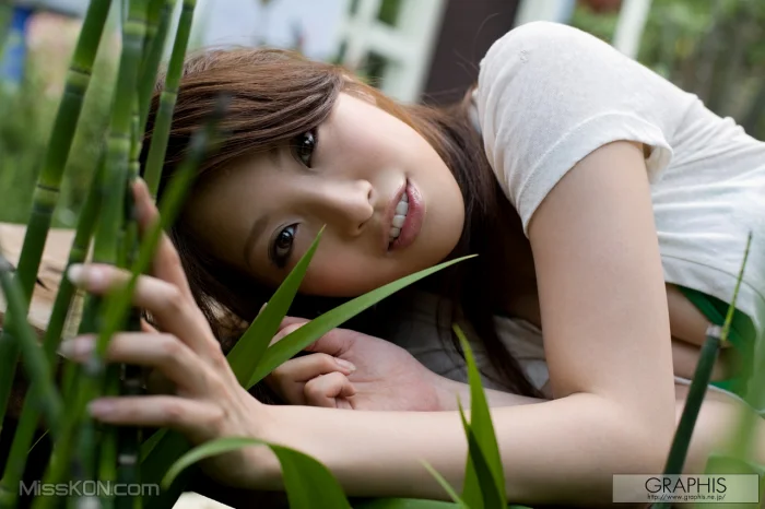 [JP] Layla Amane (雨音レイラ): [Graphis] First Gravure Vol.1-7 (102 photos)