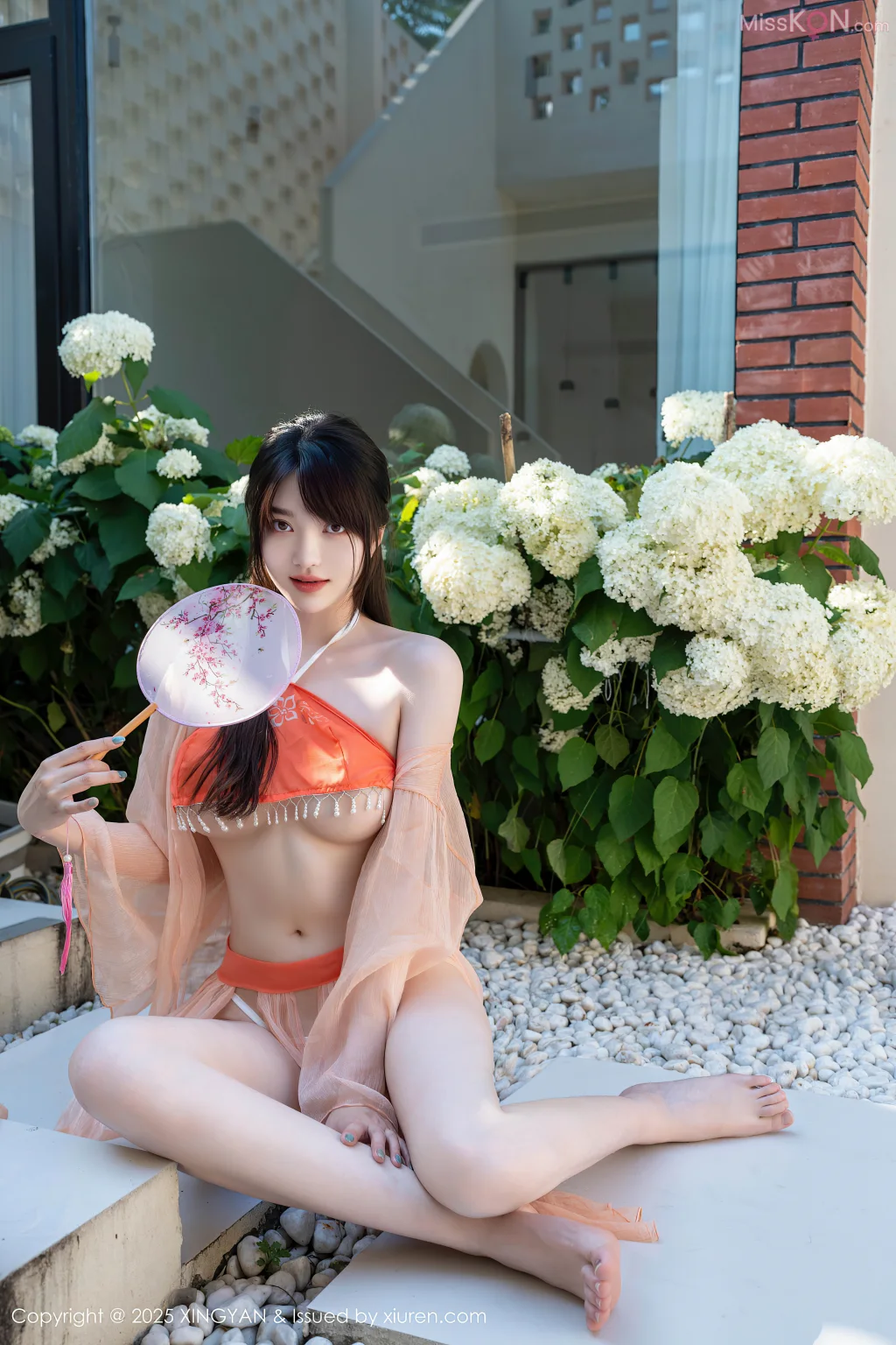 XingYan Vol.369: 白露lulu (69 photos)