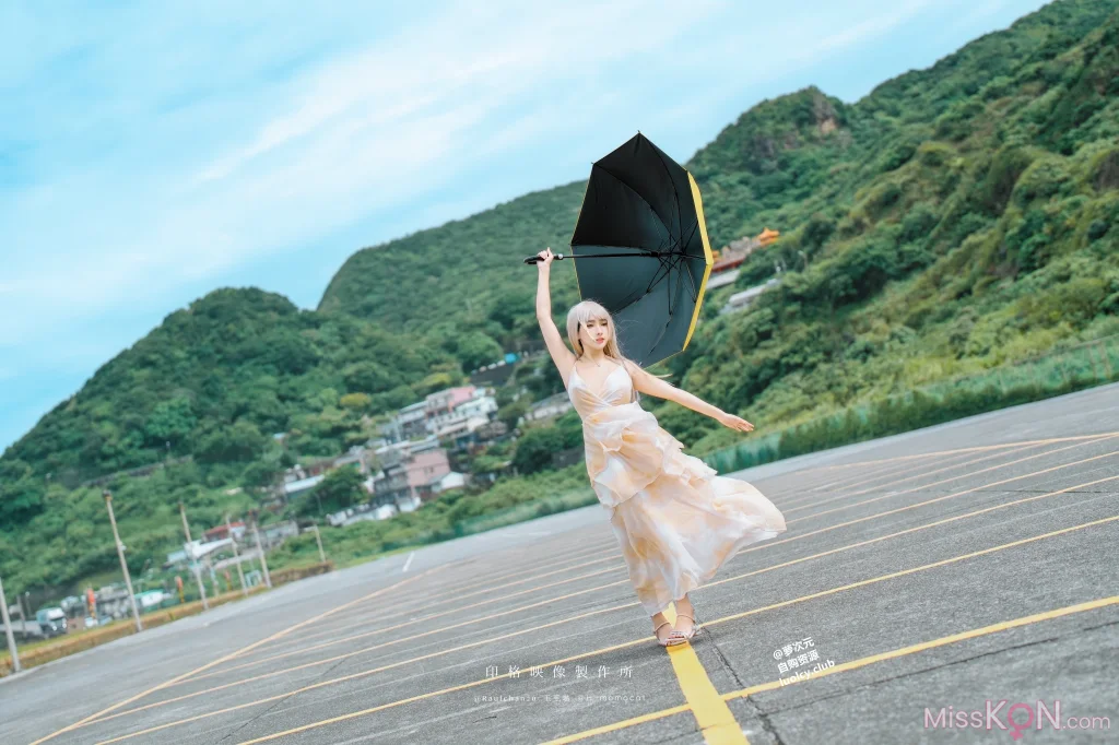 Coser@慕慕Momo: 隨風輕舞 (51 photos + 2 videos)