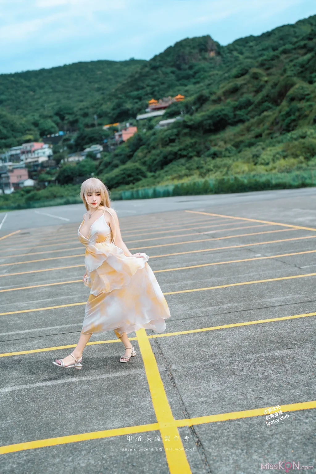 Coser@慕慕Momo: 隨風輕舞 (51 photos + 2 videos)