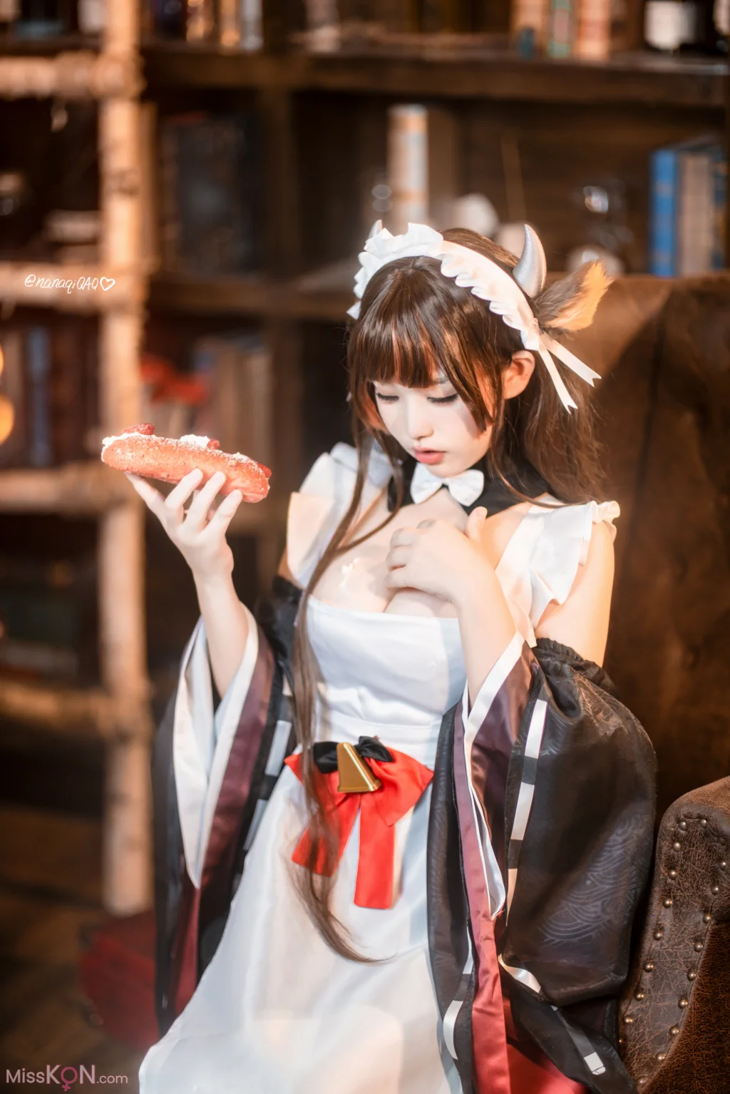 Coser@七七娜娜子: 牛牛女仆 (42 photos + 7 videos) – Page 2