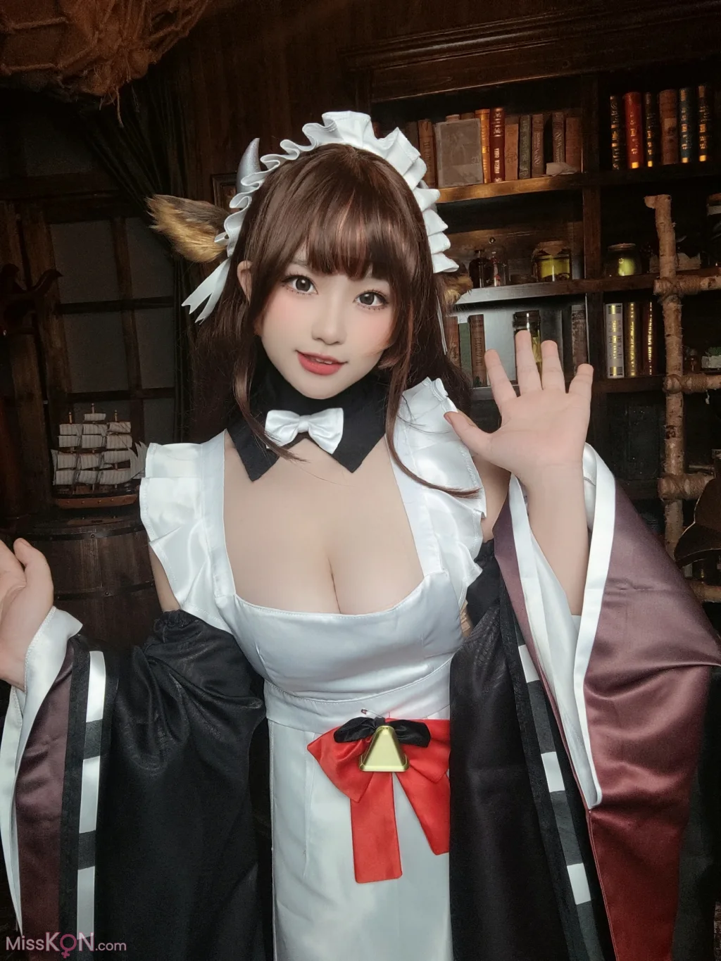 Coser@七七娜娜子: 樫野牛牛女仆 (41 photos + 7 videos)