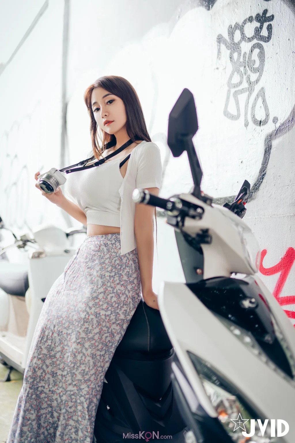 [JVID] Lele 樂樂: 讓人可以能男女交換身體的相機📷特寫爆量精液的乳射❤️ (132 photos) – Page 4