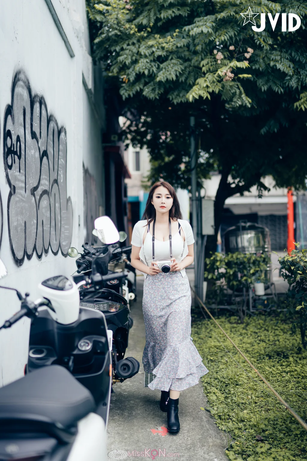[JVID] Lele 樂樂: 讓人可以能男女交換身體的相機📷特寫爆量精液的乳射❤️ (132 photos) – Page 4
