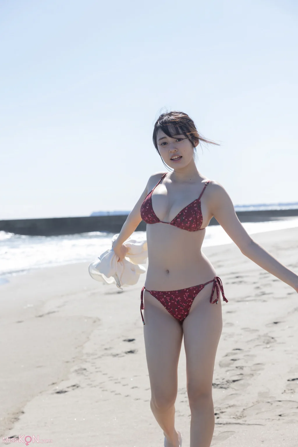 [JP] Miu Shirahama (白濱美兎): FRIDAYデジタル写真集 ぎゅってして ｖｏｌ．１ (63 photos) – Page 2