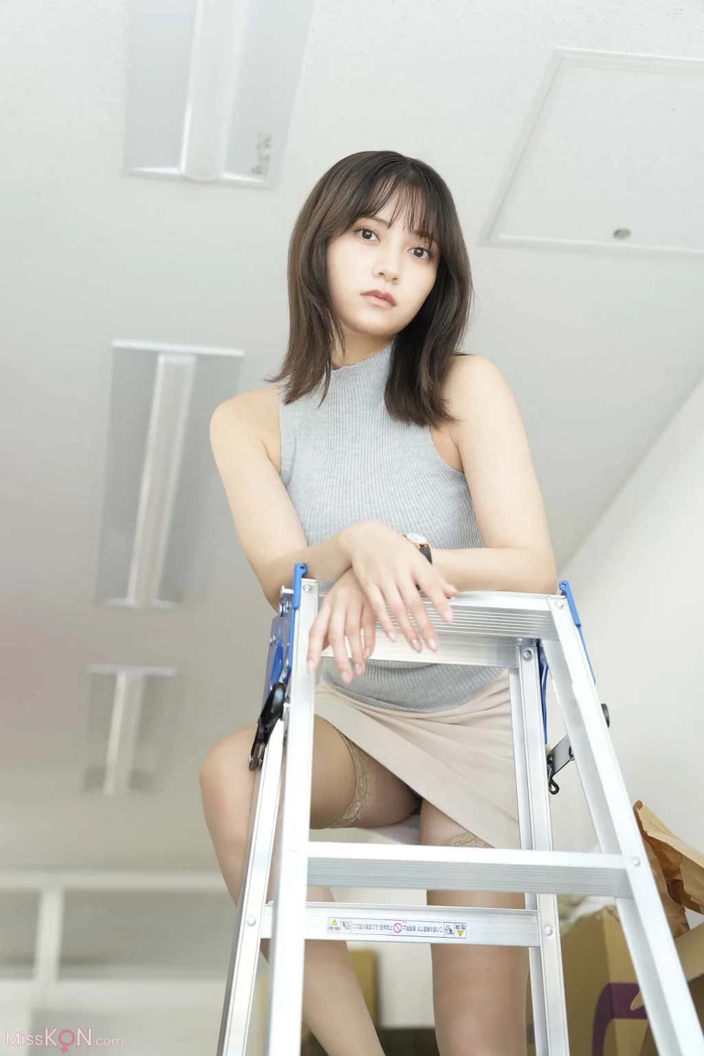 [JP] Momotsuki Nashiko (桃月なしこ): デジタル写真集 恋は経費で落ちますか？ (デジタルブルグラ) (40 photos) – Page 3