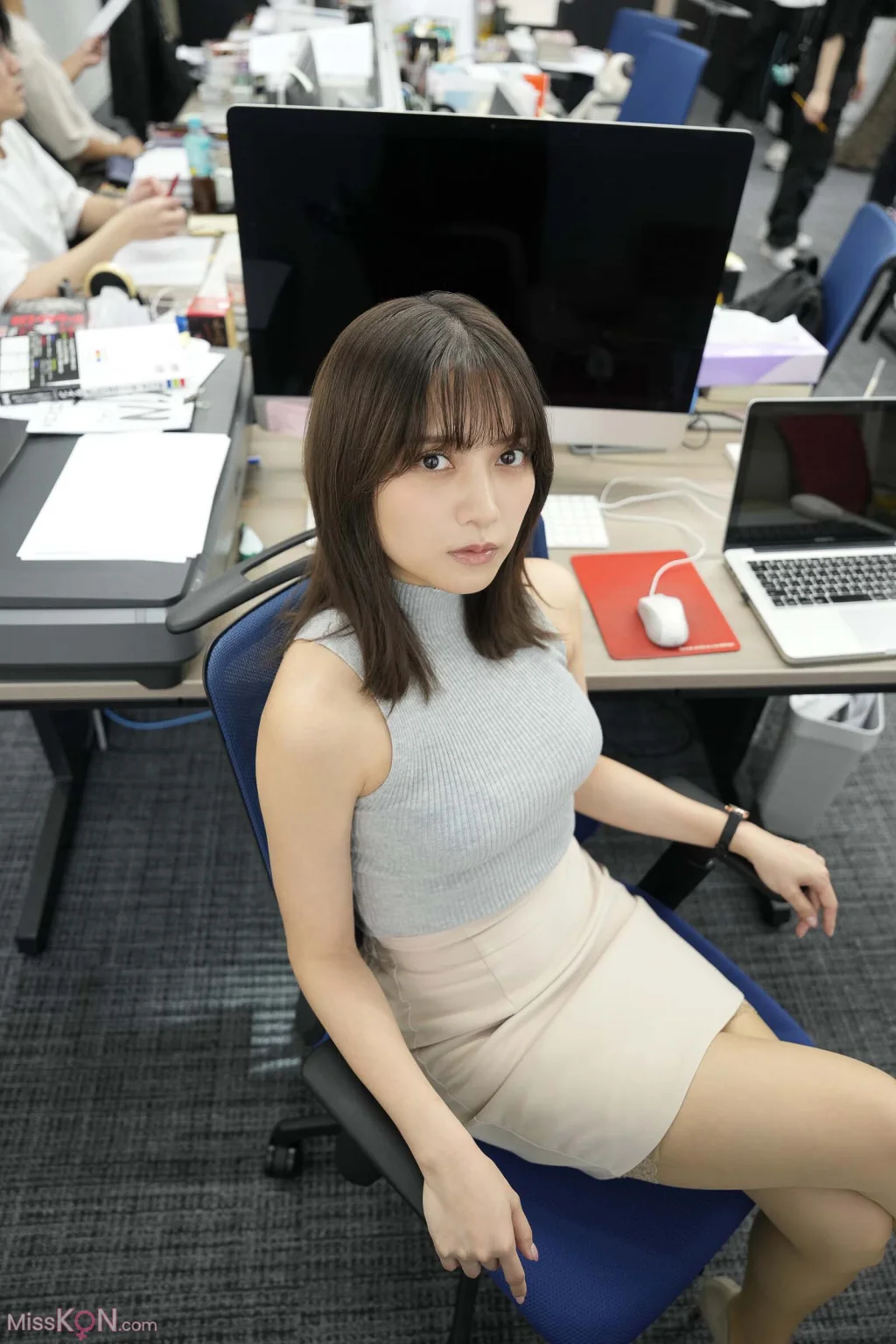 [JP] Momotsuki Nashiko (桃月なしこ): デジタル写真集 恋は経費で落ちますか？ (デジタルブルグラ) (40 photos) – Page 3