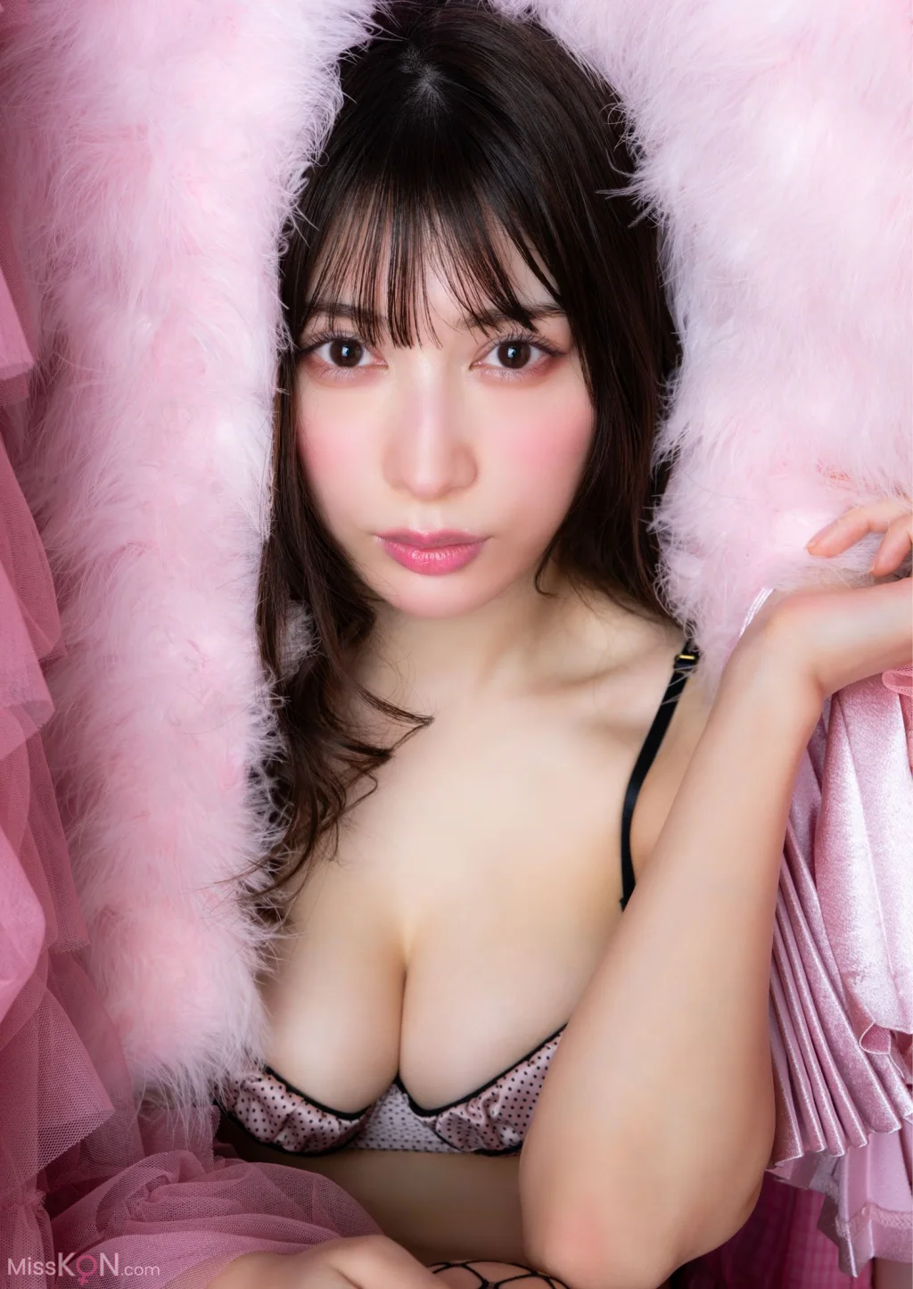 [JP] Risa Yukihira (雪平莉左):【デジタル限定 YJ PHOTO BOOK】写真集「PINK」 (49 photos) – Page 3