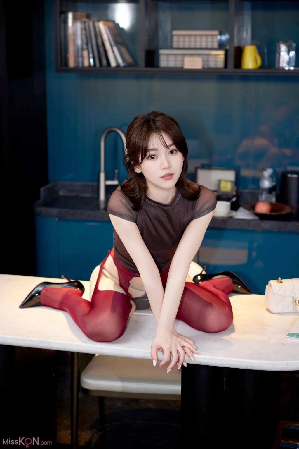 [XR Uncensored] 汁汁: R18 秀人网模特 办公室女郎 (66 photos) – Page 2