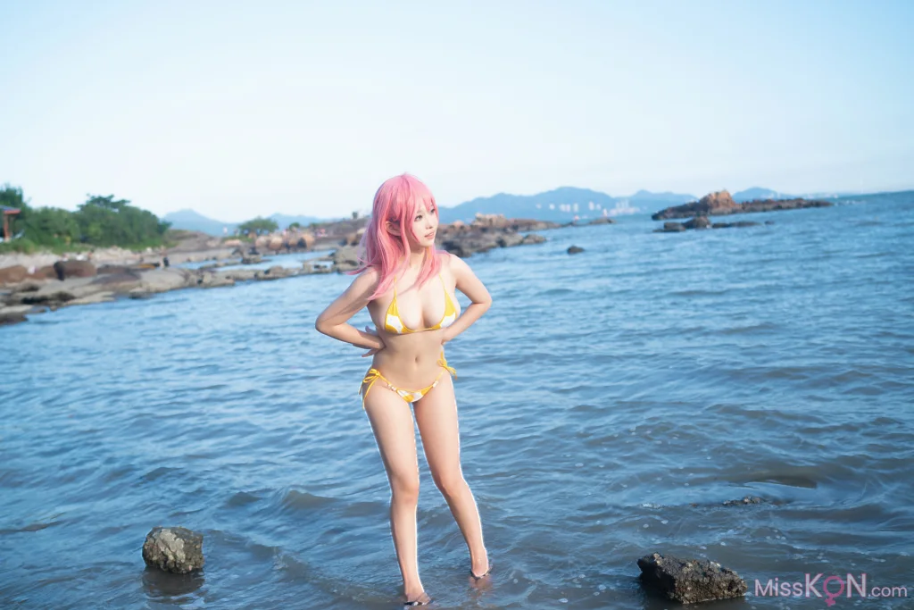 Coser@七七娜娜子: 穗香泳衣 (31 photos + 4 videos)
