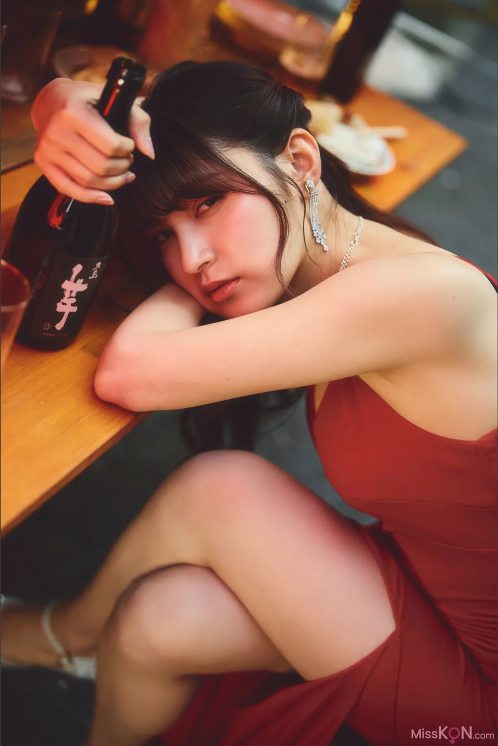 [JP] Yui Kojina (神志那結衣): 「赤いドレスを脱いだら……」SPA！デジタル写真集 (51 photos)