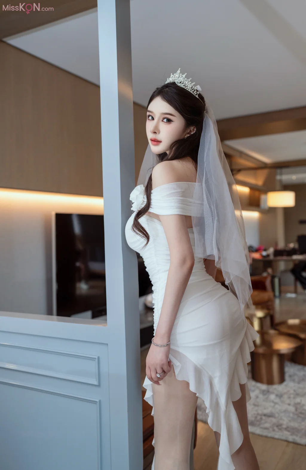 [XR Uncensored] Li Li Sha (李丽莎): R18 秀人网模特 在逃公主 (91 photos)