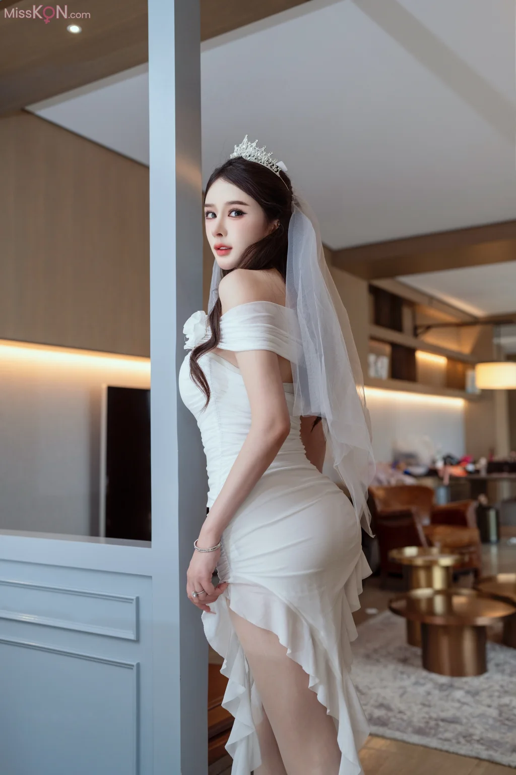 [XR Uncensored] Li Li Sha (李丽莎): R18 秀人网模特 在逃公主 (91 photos)