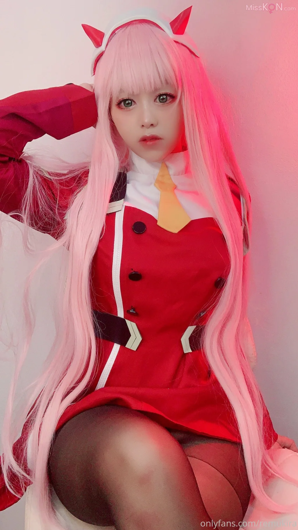 Coser@Remukira: OnlyFans福利姬四月视图合集 (83 photos + 1 video)