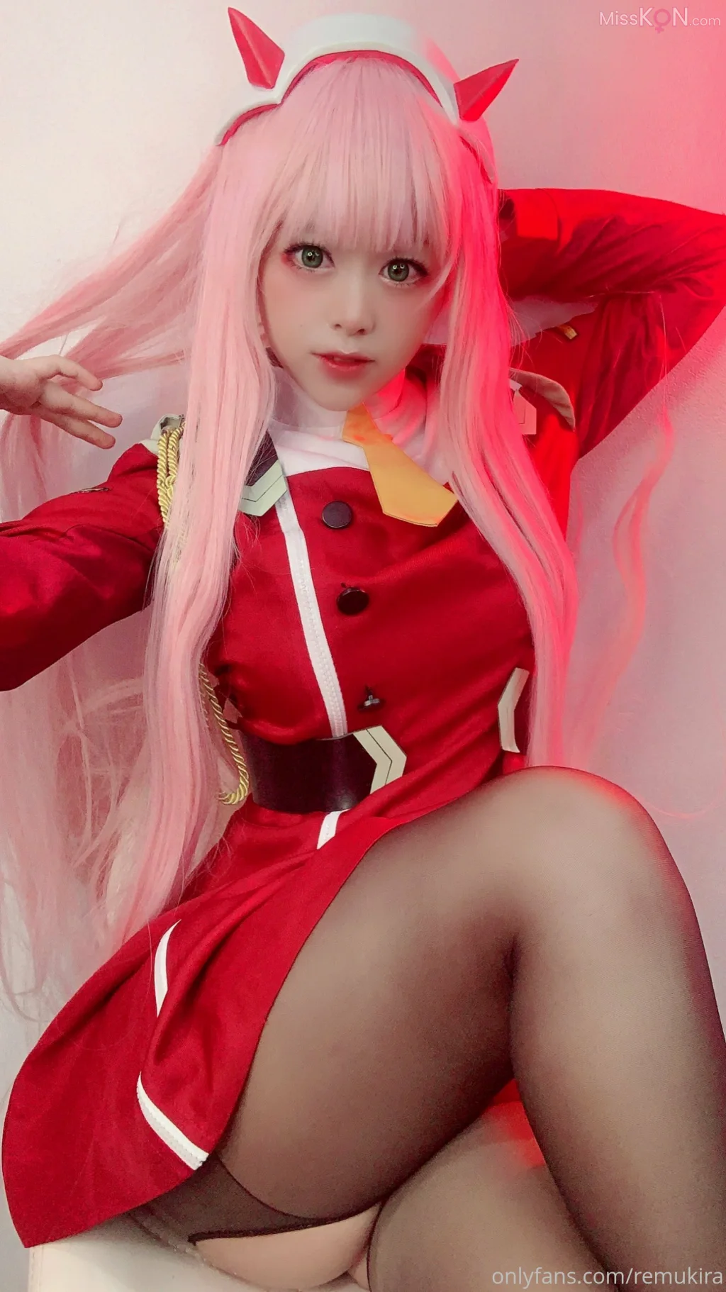 Coser@Remukira: OnlyFans福利姬四月视图合集 (83 photos + 1 video)