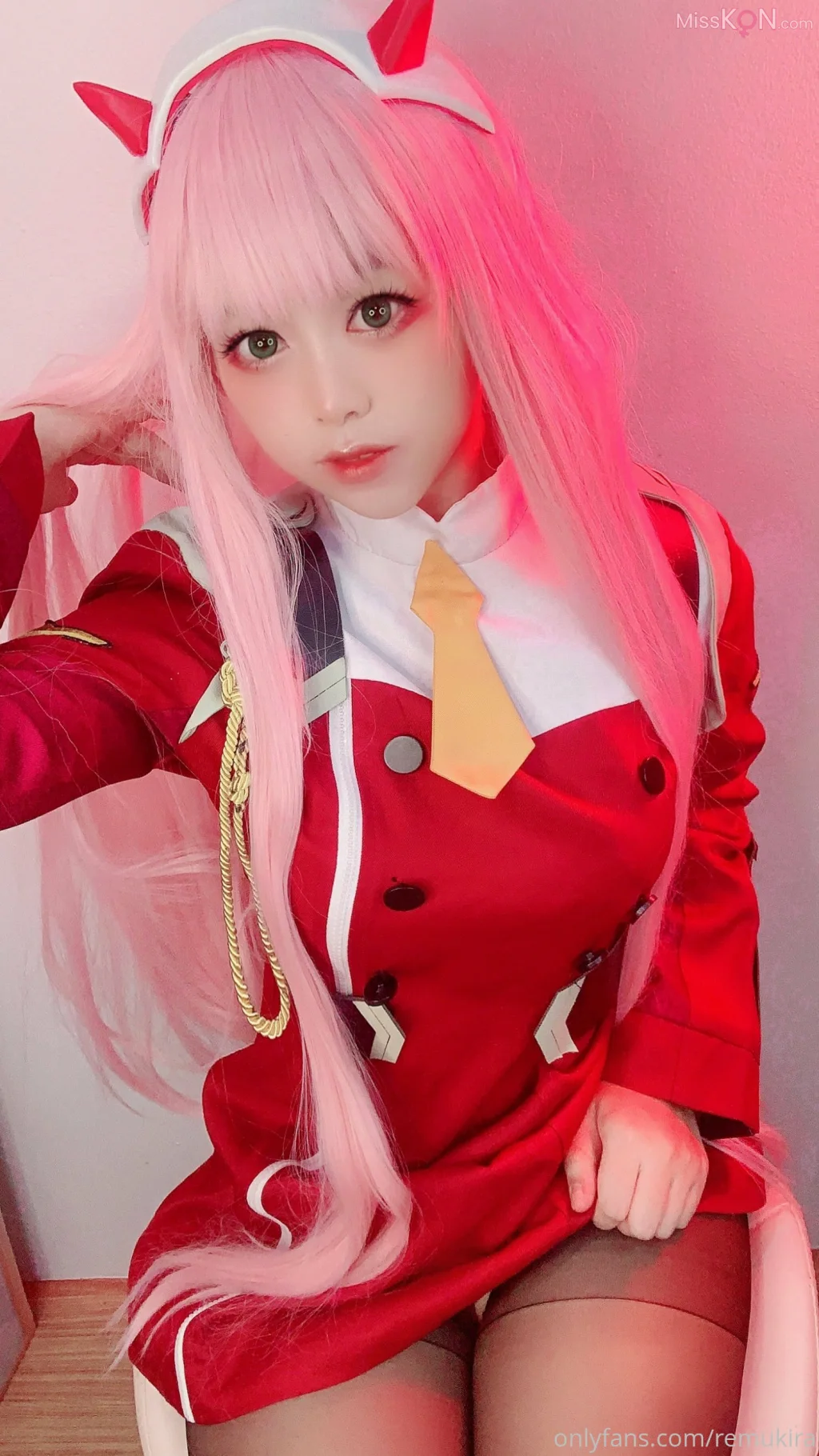 Coser@Remukira: OnlyFans福利姬四月视图合集 (83 photos + 1 video)