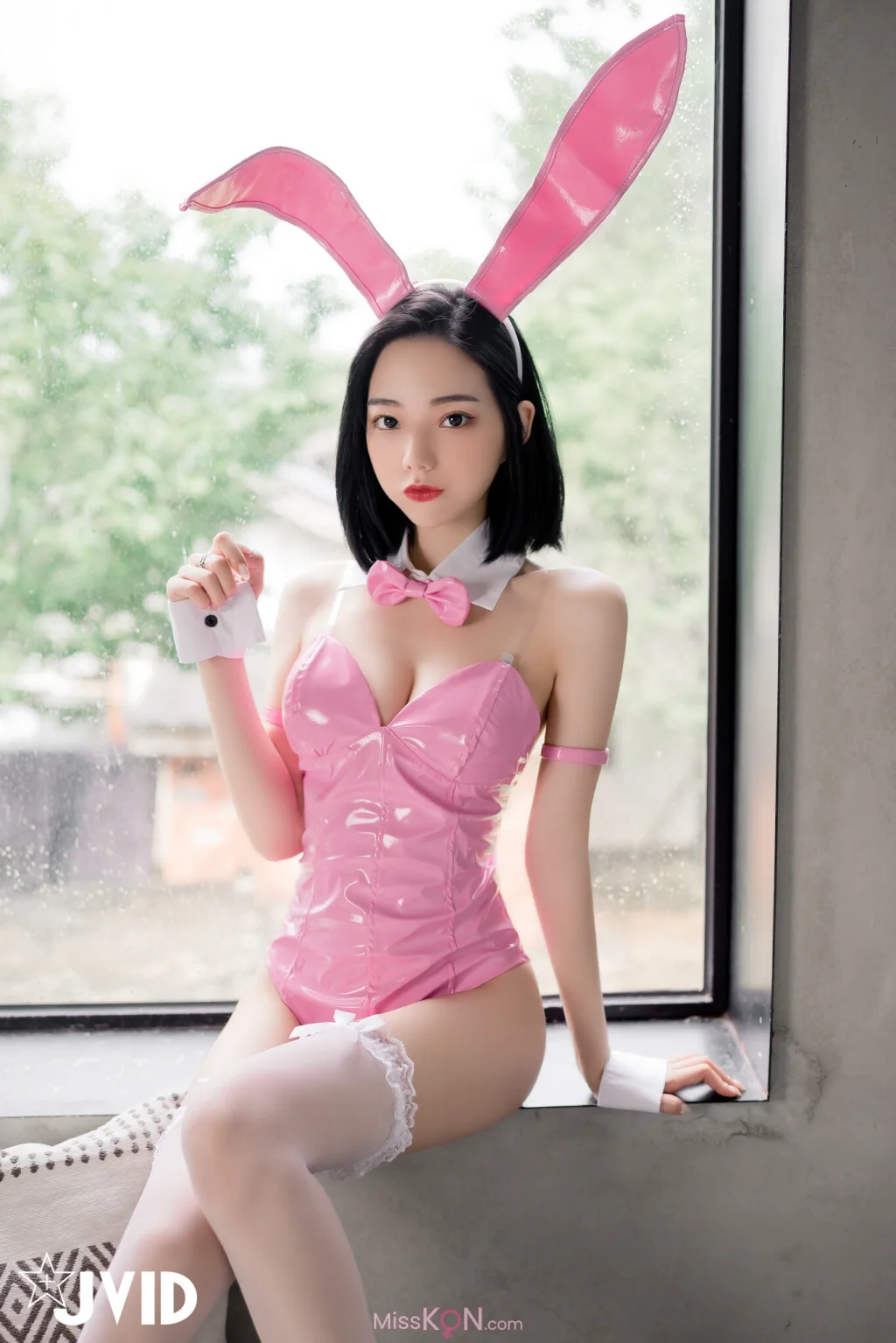 [JVID] 啾啾: 誤闖莊園窺探心儀女神～啾啾 🛀 ～入浴反被誘惑勾引 (116 photos)