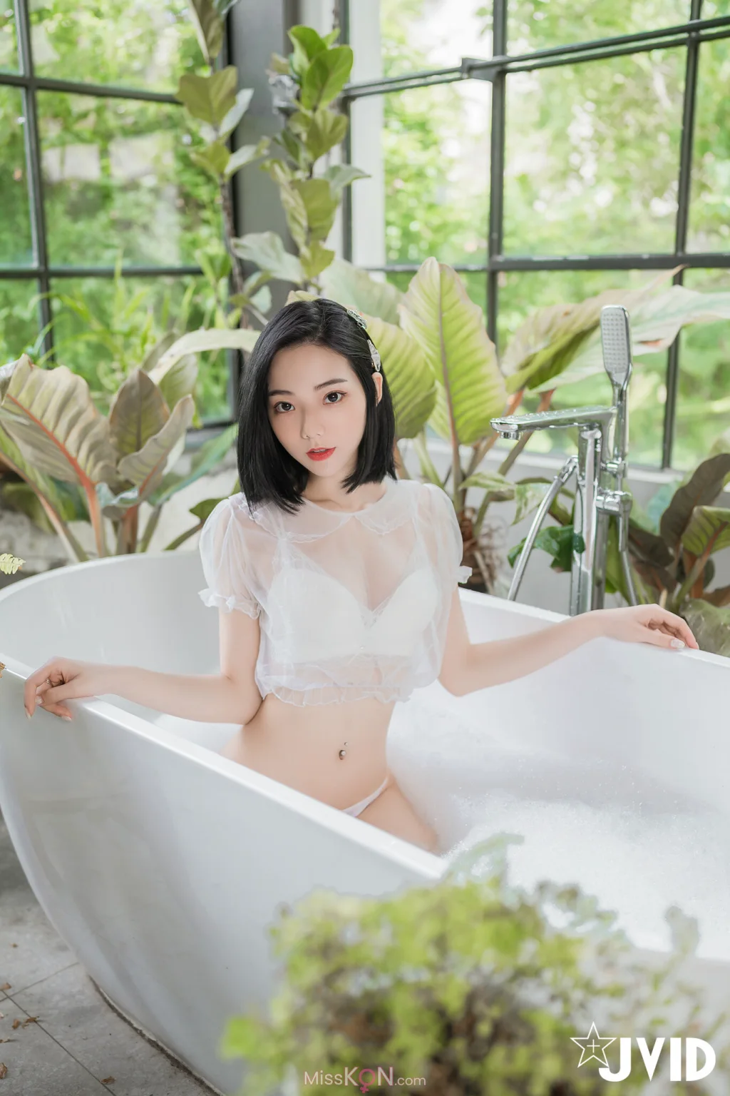 [JVID] 啾啾: 誤闖莊園窺探心儀女神～啾啾 🛀 ～入浴反被誘惑勾引 (116 photos) – Page 2
