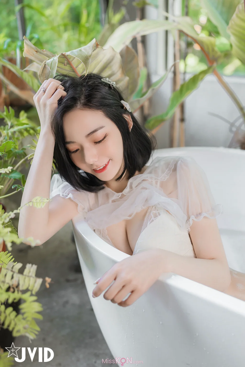 [JVID] 啾啾: 誤闖莊園窺探心儀女神～啾啾 🛀 ～入浴反被誘惑勾引 (116 photos) – Page 3