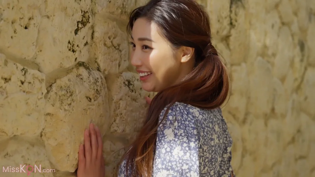 [JP] Miho Abe (あべみほ): FRIDAY GOLD Shocking! Nude Scenes 衝撃！濡れ場ヌード (12 photos + 1 video)