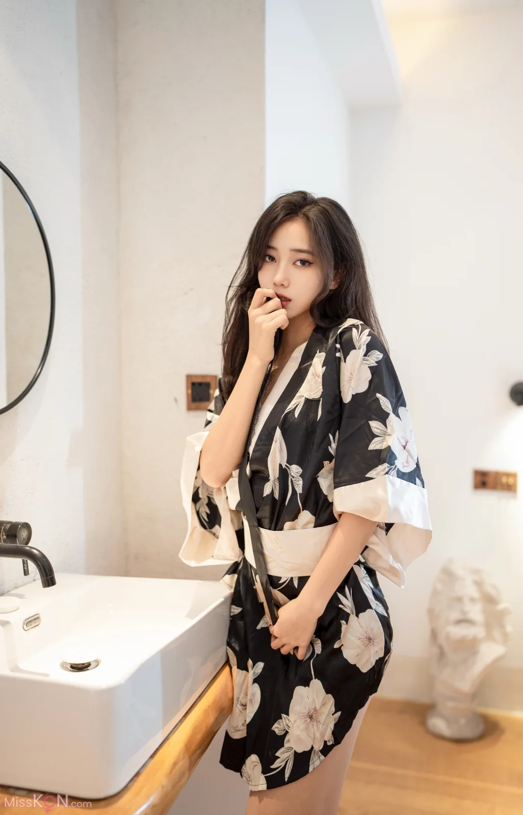 [XR Uncensored] 时安安: R18 秀人网模特 滴蜡 (90 photos) – Page 2