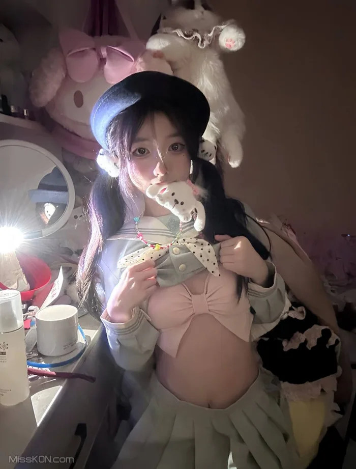xiogu1177791: 清纯小姐姐裸舞 声娇体软勾人小妖精 (162 photos + 94 videos)
