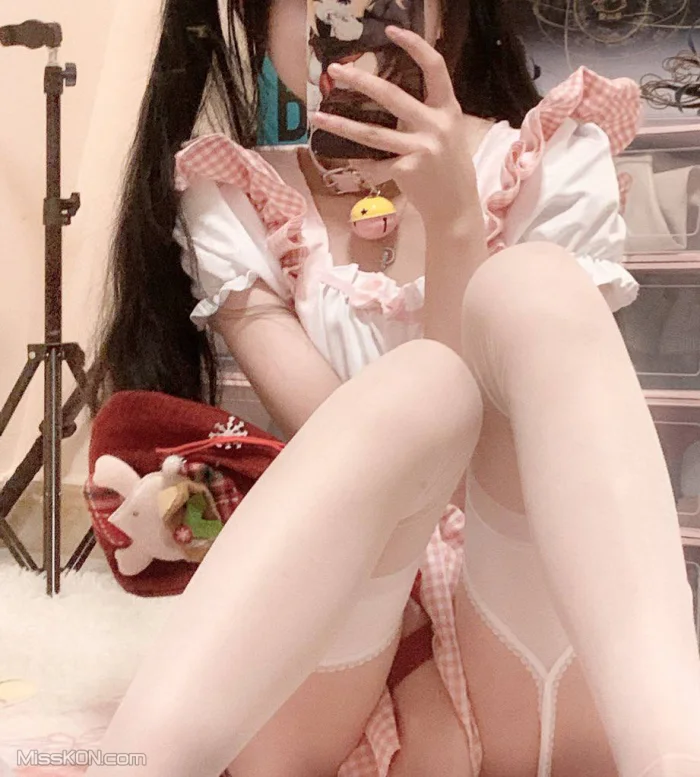 xiogu1177791: 清纯小姐姐裸舞 声娇体软勾人小妖精 (162 photos + 94 videos)