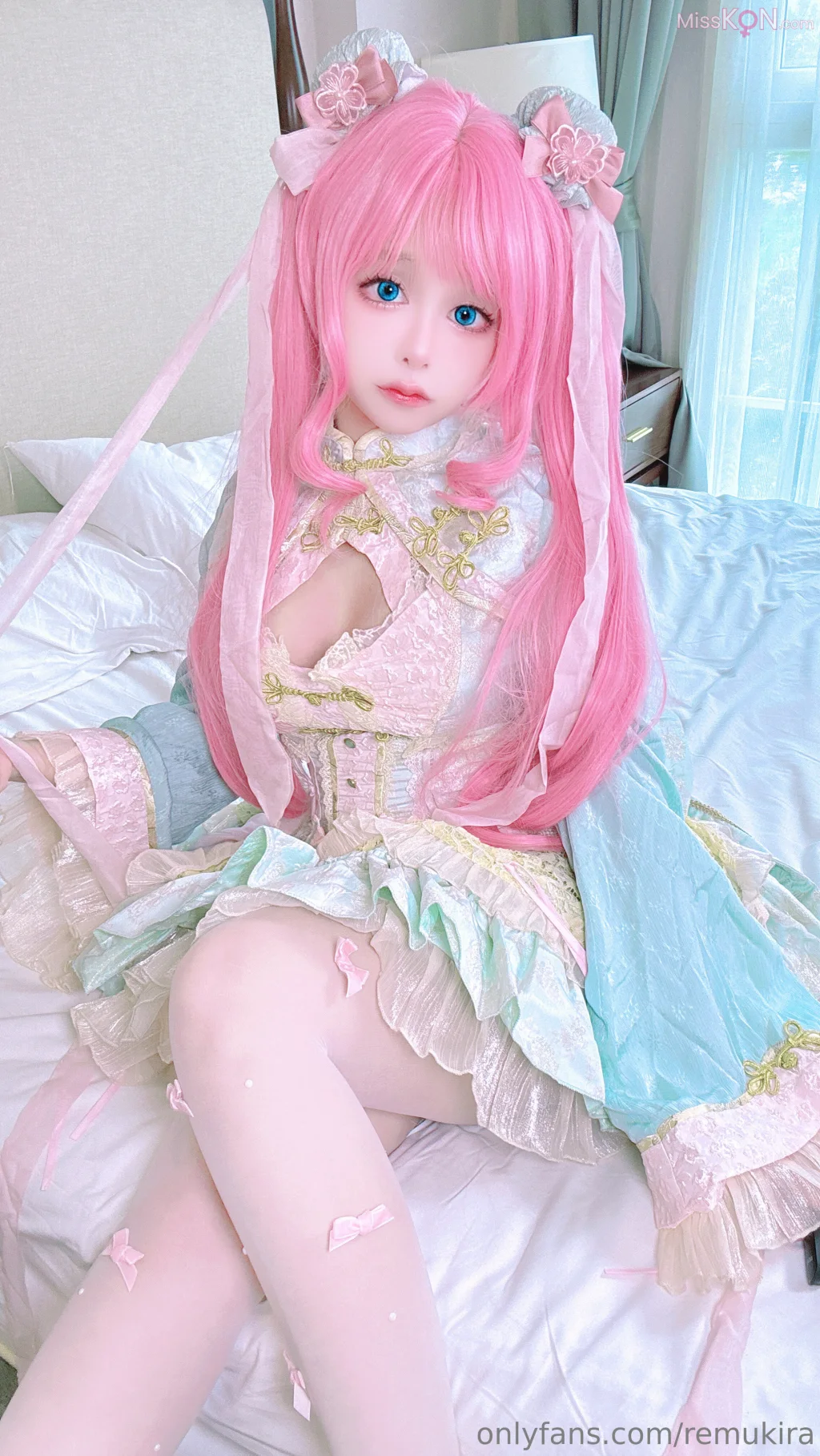 Coser@Remukira: OnlyFans福利姬五月视图合集 (66 photos + 58 videos)