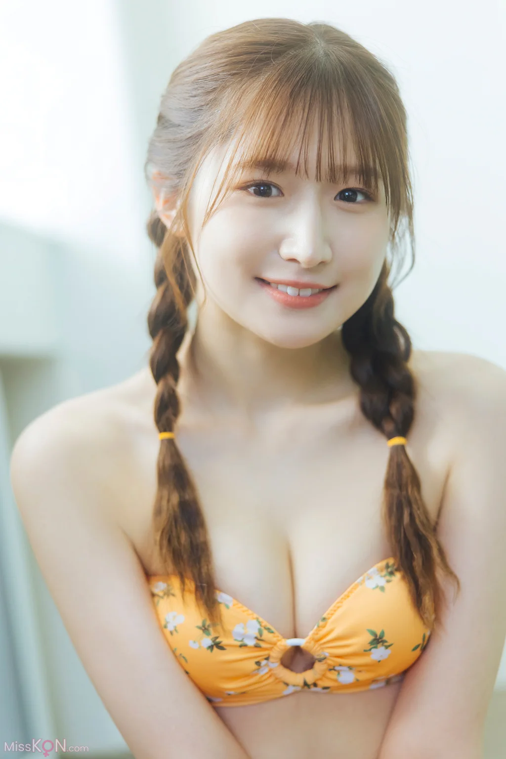 [JP] Kaiga Kotori (貝賀琴莉):「FLYAWAY」【ヤングチャンピオンデジグラ】 (71 photos)