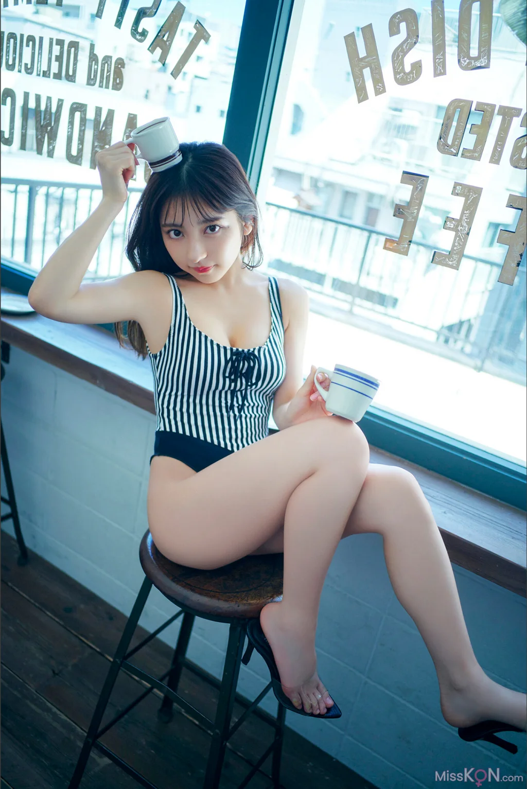 [JP] TOOMI (十味): Off Mode スピサン グラビアフォトブック (35 photos) – Page 2