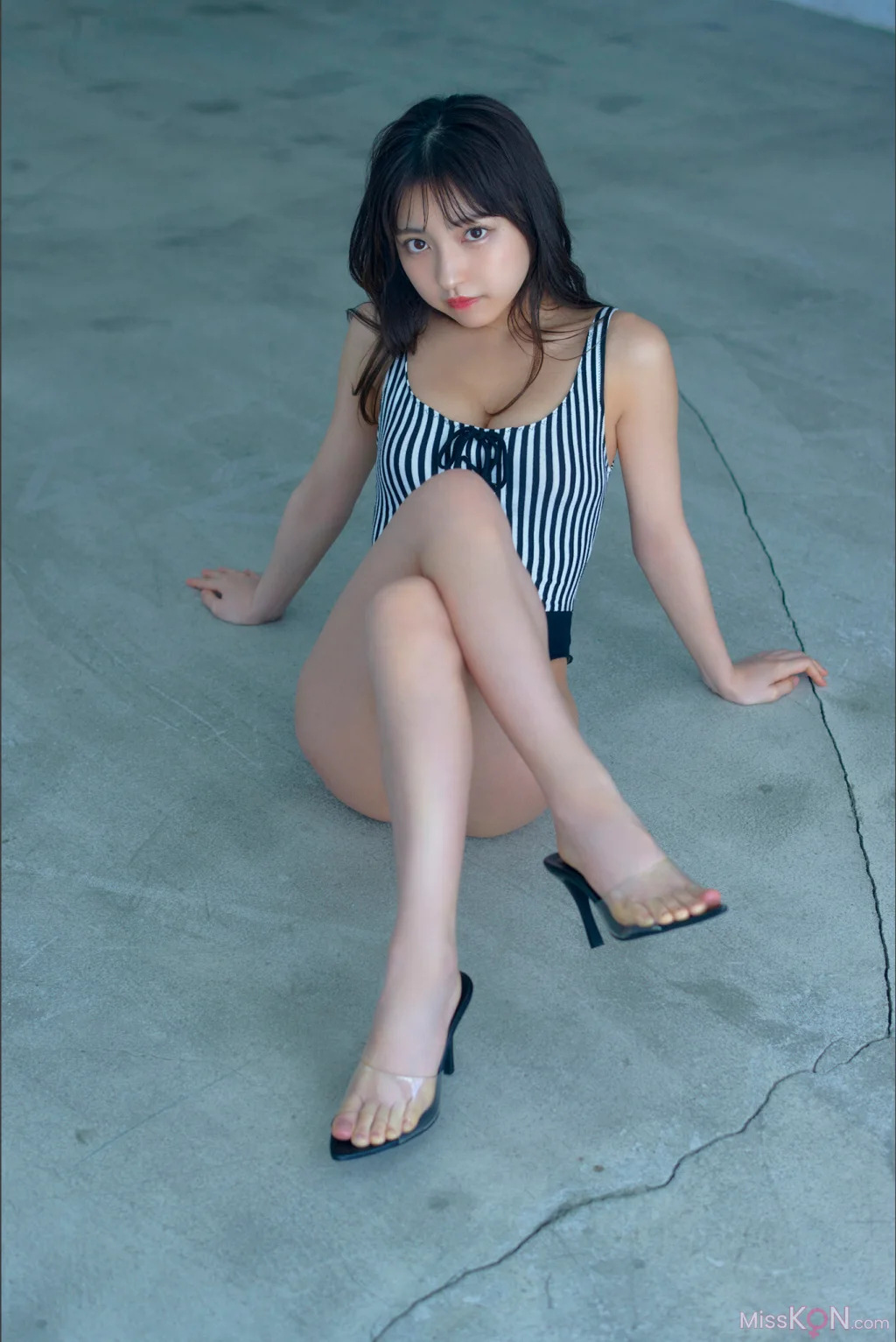 [JP] TOOMI (十味): Off Mode スピサン グラビアフォトブック (35 photos) – Page 3