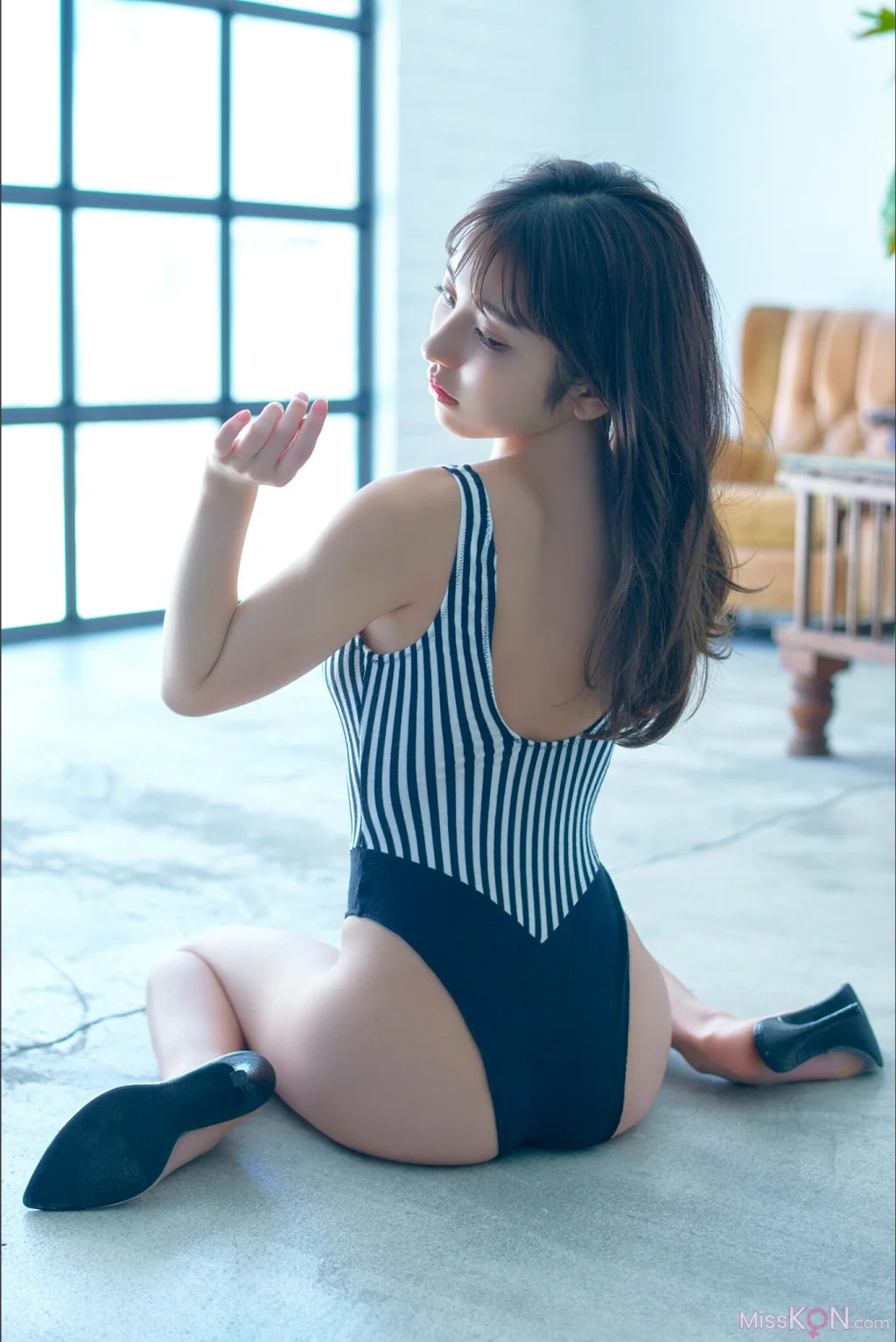 [JP] TOOMI (十味): Off Mode スピサン グラビアフォトブック (35 photos) – Page 3