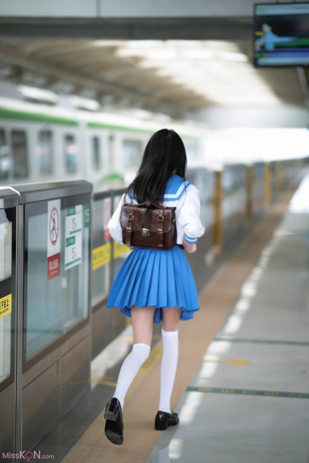 Coser@桜桃喵: 地铁JK (33 photos) – Page 2