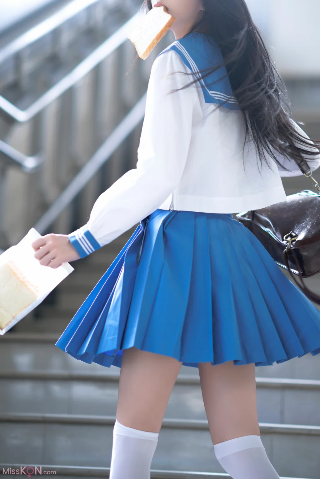 Coser@桜桃喵: 地铁JK (33 photos) – Page 2