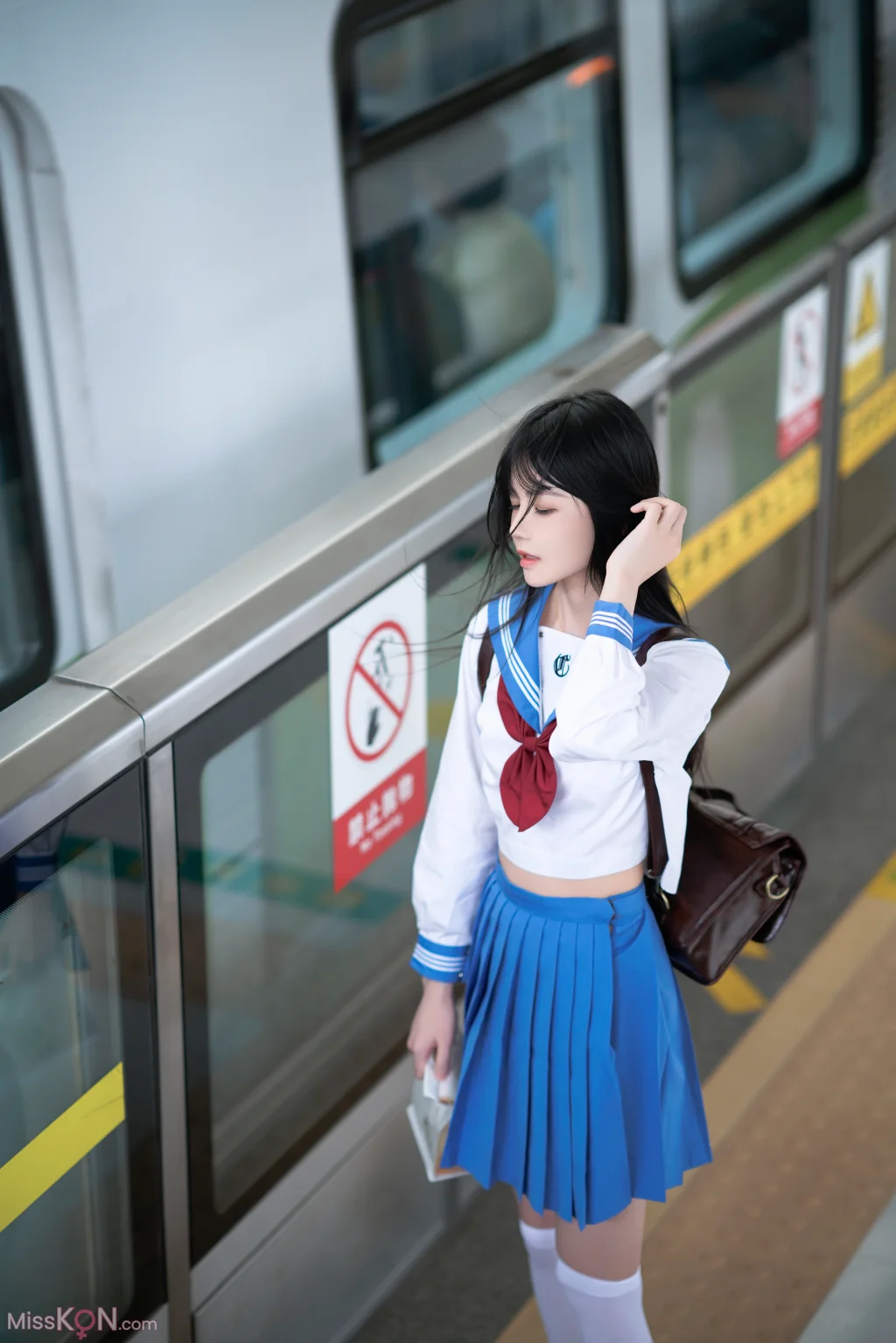 Coser@桜桃喵: 地铁JK (33 photos) – Page 2