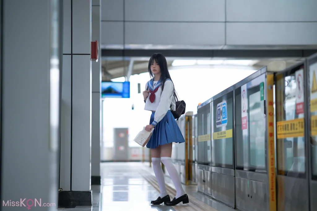 Coser@桜桃喵: 地铁JK (33 photos) – Page 2