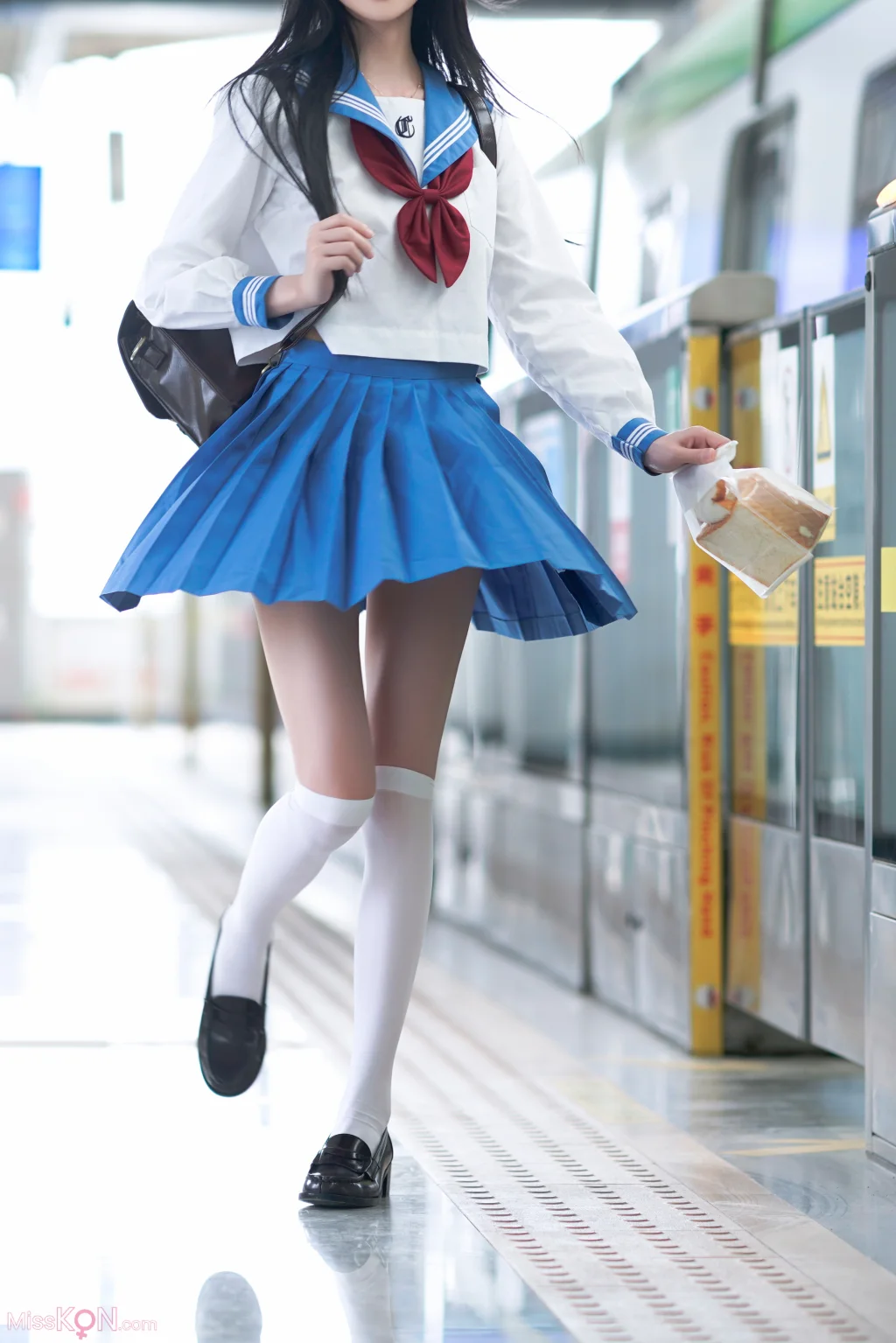 Coser@桜桃喵: 地铁JK (33 photos) – Page 2