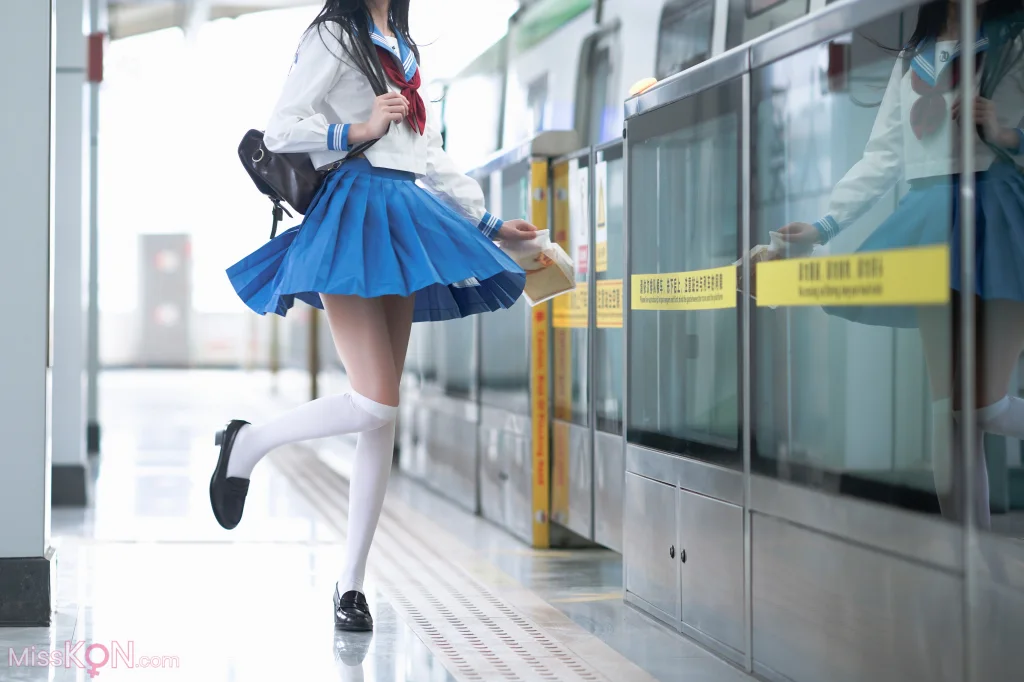 Coser@桜桃喵: 地铁JK (33 photos) – Page 2