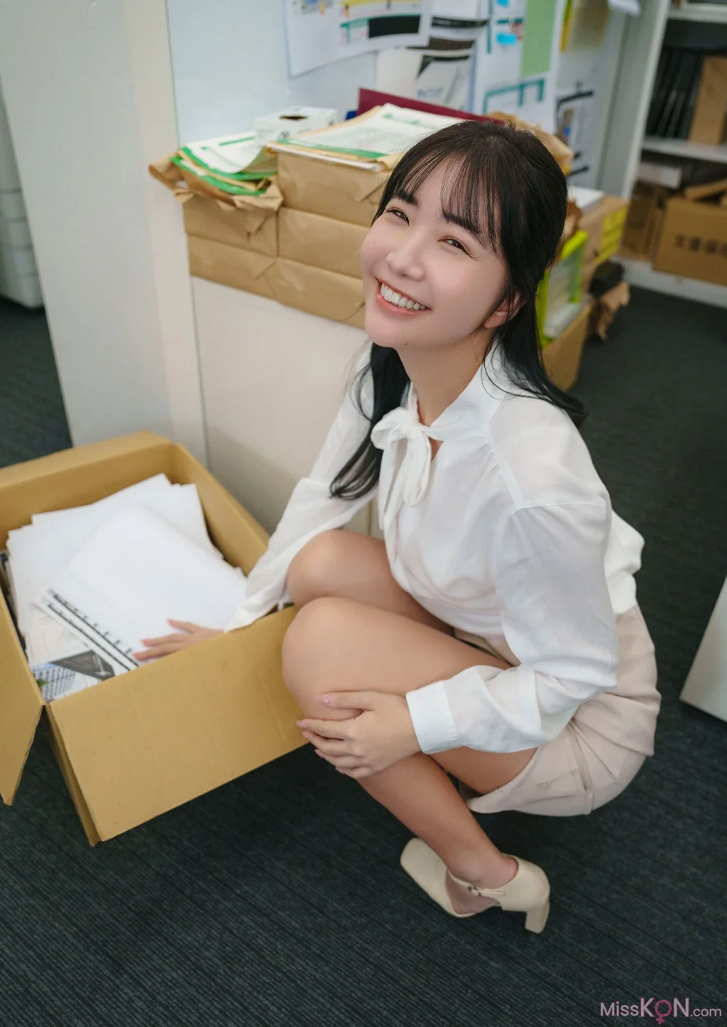 [JP] Amau Kisumi (天羽希純): もっと！教えて あまう先輩！！ スピサン グラビアフォトブック (51 photos)